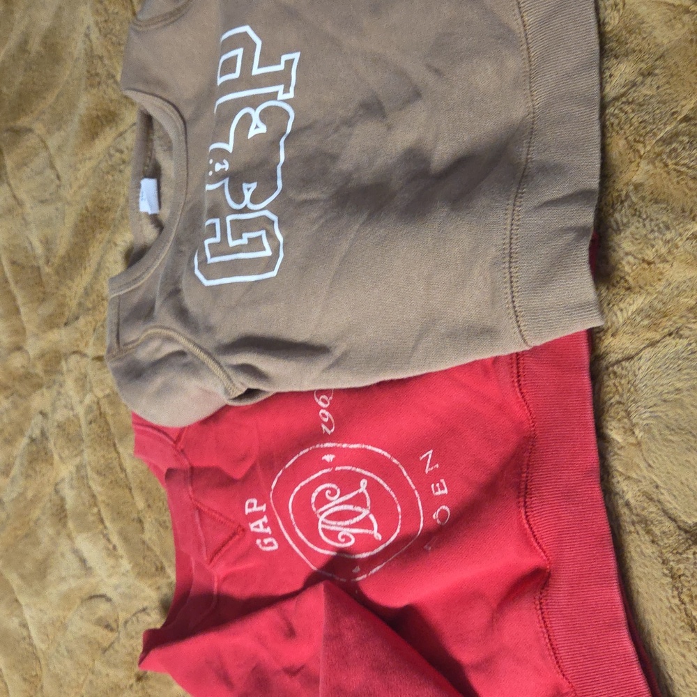 GAP Kids Red and Brown Sweatshirts